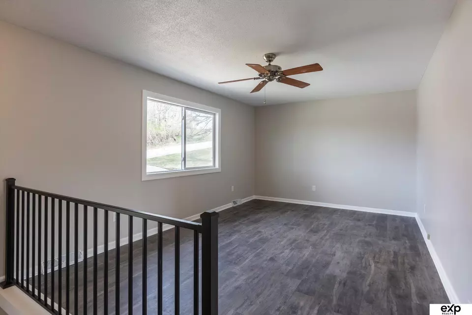  1109 9th Ave, Plattsmouth, NE 68048 photo 2