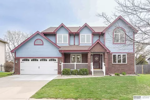6319 N 106th St, Omaha, NE 68134