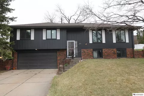 5015 N 106th St, Omaha, NE 68134
