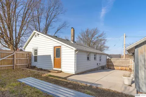 Exterior - 160 Cedar St, Springfield, NE 68059 photo 3 of 8