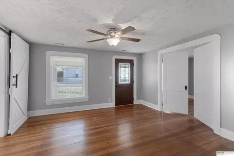 Living - 160 Cedar St, Springfield, NE 68059 photo 1 of 3