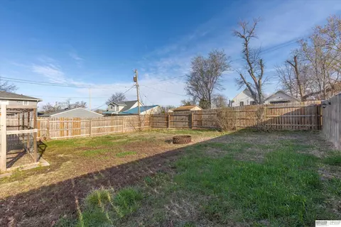 Exterior - 160 Cedar St, Springfield, NE 68059 photo 7 of 8