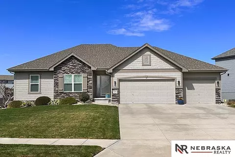 6016 S 195th St, Omaha, NE 68135