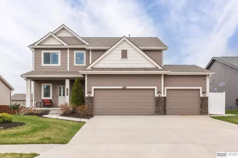 8920 N 161st St, Bennington, NE 68007
