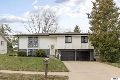 13006 Cady Ave, Omaha, NE 68164