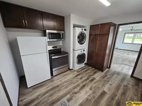 1020 Summit St, Beatrice, NE 68310 photo 5