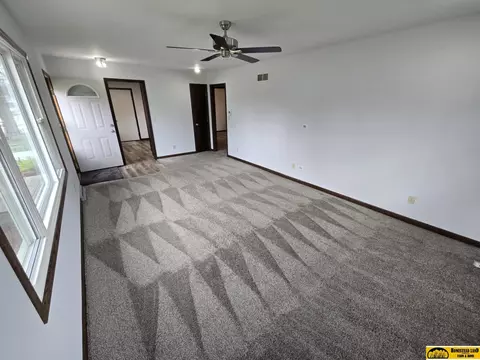 1020 Summit St, Beatrice, NE 68310 photo 4