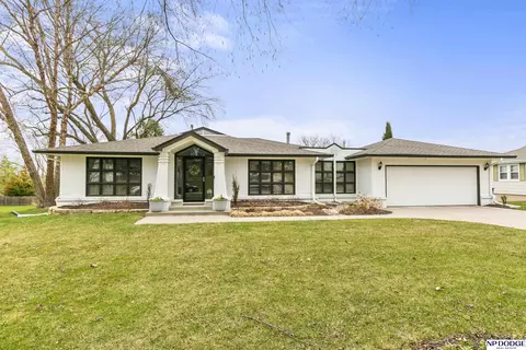 6472 Cuming St, Omaha, NE 68132