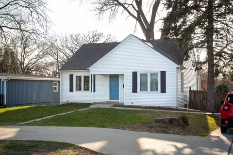 1133 S 48 St, Lincoln, NE 68510