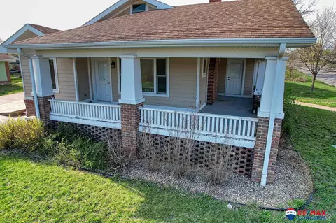 Exterior - 601 Grable Ave, Beatrice, NE 68310 photo 2 of 9