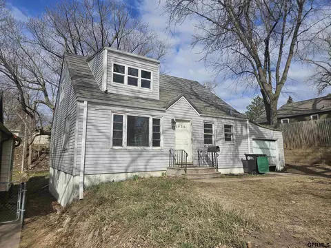 1826 N 48 St, Omaha, NE 68104
