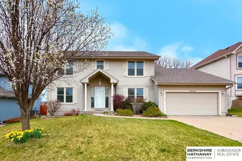 9936 Idora St, La Vista, NE 68128