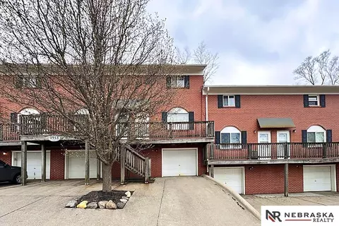 1913 Winnie Dr #9, Bellevue, NE 68005