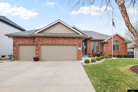 6216 N 153rd Ave, Omaha, NE 68116