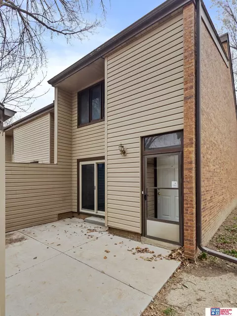 4332 Allendale Ct, Lincoln, NE 68516