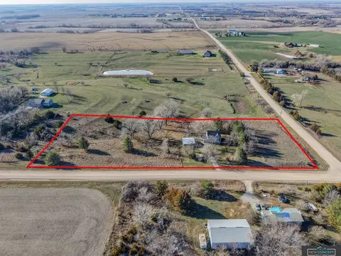 25011 S 82nd St, Firth, NE 68358