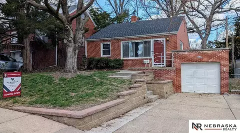 6110 Poppleton Ave, Omaha, NE 68106