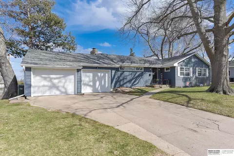 5001 S 83rd St, Ralston, NE 68127