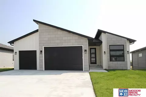1395 S 8th St, Ashland, NE 68003