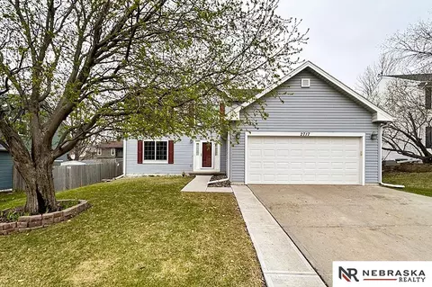 2717 Joann Ave, Bellevue, NE 68123