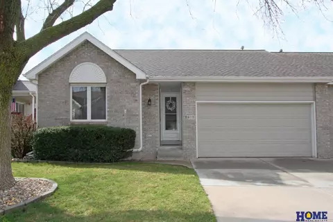 6915 Halsey Ct, Lincoln, NE 68516