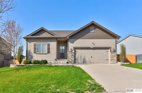 7816 S 190th Ave, Omaha, NE 68136