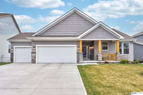 7703 S 184th Ave, Omaha, NE 68136