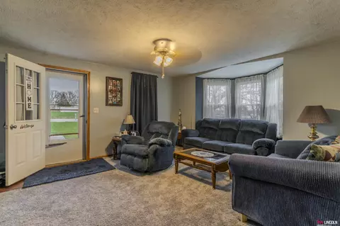 Living - 709 S 11 St, Beatrice, NE 68310 photo 3 of 3