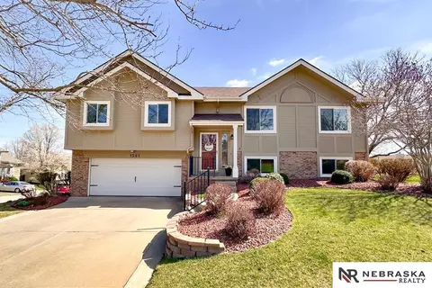 1561 N 158th Ave, Omaha, NE 68118