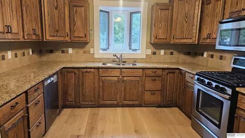 120 E 13th St, Wahoo, NE 68066 photo 2