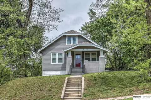 4312 Davenport St, Omaha, NE 68131