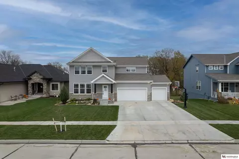 3208 N 95th St, Lincoln, NE 68507