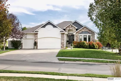 713 S 201st Ave, Elkhorn, NE 68022