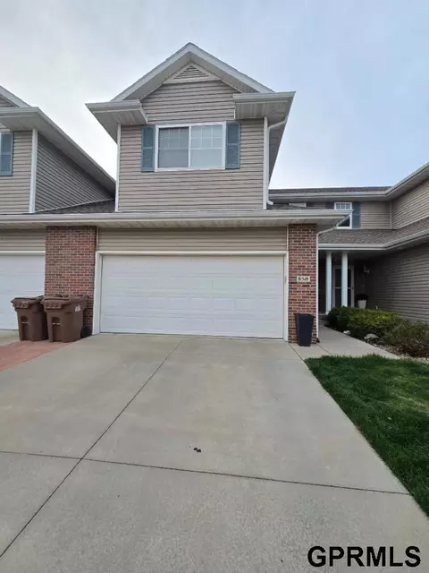 8518 Dewitt Rd, Lincoln, NE 68526