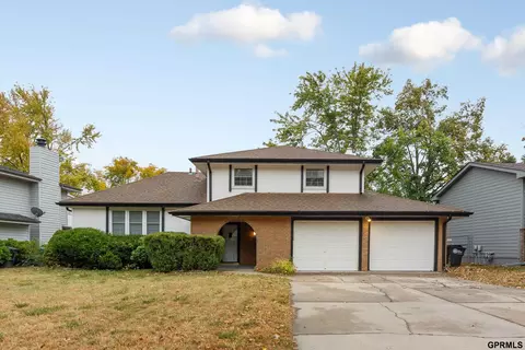 10829 Taylor St, Omaha, NE 68164