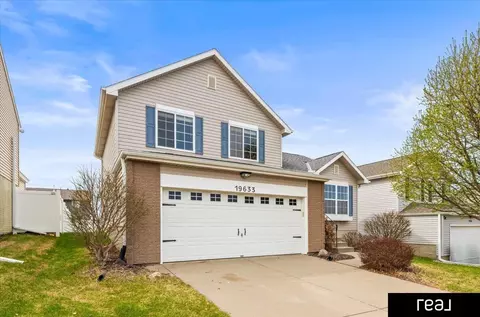 19633 X St, Omaha, NE 68135