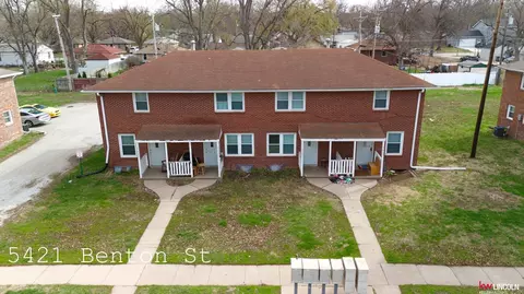 5421 Benton St, Lincoln, NE 68504