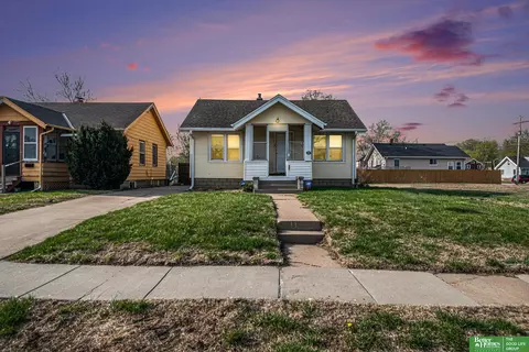 2847 Wirt St, Omaha, NE 68111