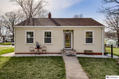 907 N Broadway St, Wahoo, NE 68066