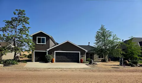 T1031 S. Lake Shore Drive, Fremont, NE 68025