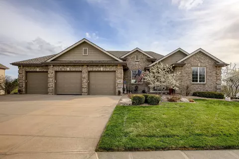 10203 S 176th St, Omaha, NE 68136