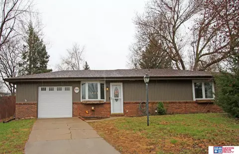 5011 W Champion Ct, Lincoln, NE 68524