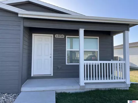 810 Matson St, Aurora, NE 68818 photo 4