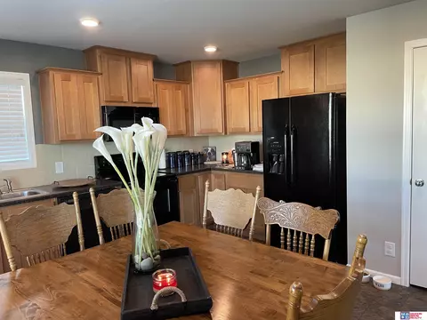 810 Matson St, Aurora, NE 68818 photo 9