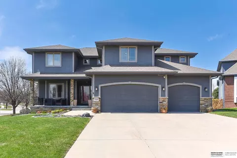 3514 S 201st Cir, Omaha, NE 68130