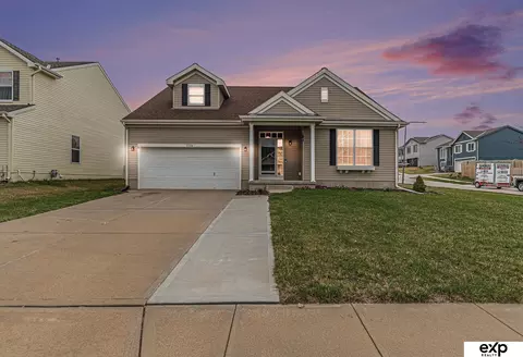 7734 N 107 Ave, Omaha, NE 68122