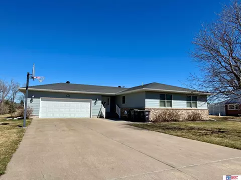 3 Laurel Ln, York, NE 68467