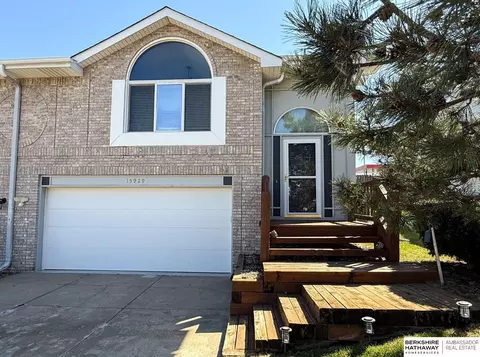 15929 Gold Cir, Omaha, NE 68130