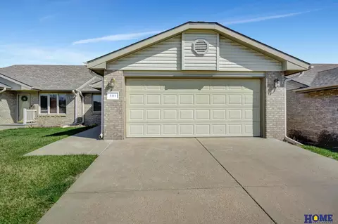 8414 Talon Ct, Lincoln, NE 68505