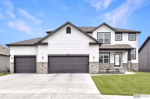 5119 N 209th Ave, Elkhorn, NE 68022